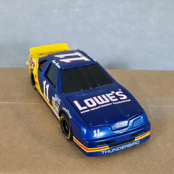 Rare Brett Bodine #11 Lowe's 1995 Thunderbird Diecast Race Car Bank with Key - Picture 5 of 8